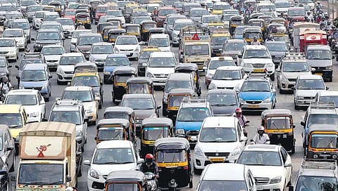 महाराष्ट्रात पाच वर्षांत एक कोटी वाहनांची भर!