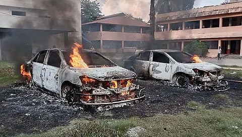 बांगलादेशात कट्टरवाद्यांनी हिंदूंची ६५ घरे जाळली