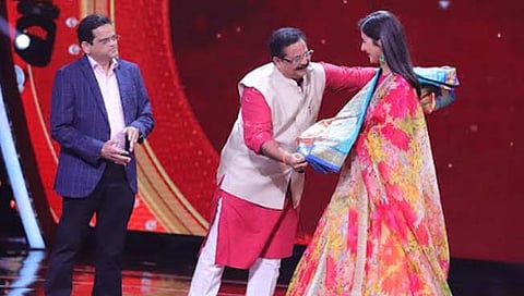 katerina kaif honoured by adesh bandekar 