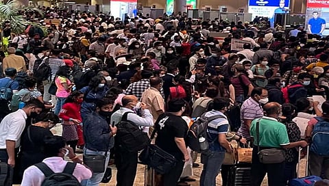 Mumbai Airport : मुंबई विमानतळावर फ्लाईट मिस झाल्याने चेंगराचेंगरी