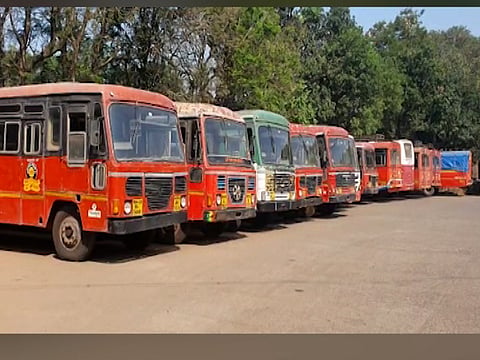 एसटी कर्मचारी 