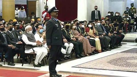 पाकिस्तानचं विमान पाडणाऱ्या विंग कमांडर अभिनंदन वर्धमान वीर चक्र पुरस्‍काराने सन्मानित