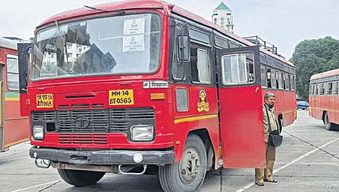 ST Workers strike : राज्यात एसटीच्या चाकांनी घेतला वेग