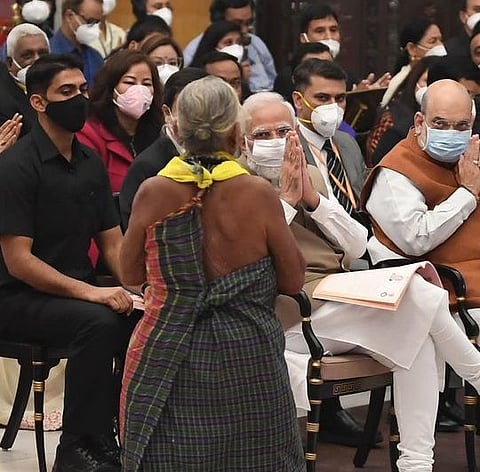 Tulsi Gowda : कोण आहेत तुलसी गौडा ज्यांना पीएम मोदी आणि शहांनी नमस्कार केला!