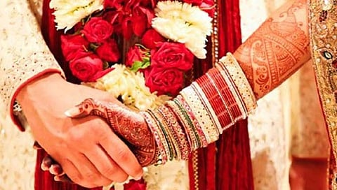 बाबा लगीन ! जुलैपर्यंत तब्बल ६३ लग्नाचे मुहूर्त, एकाच ठिकाणी चेक करा यादी !