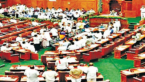 बेळगाव : धर्मांतरबंदी विधेयकावरून कोलाहल