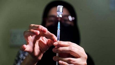 COVID Vaccine :  ‘ओमायक्रॉन’ कोरोना प्रतिबंधक लसींना चकवा देवू शकणार नाही