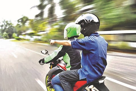 शहरात दुचाकी टॅक्सीची किक 