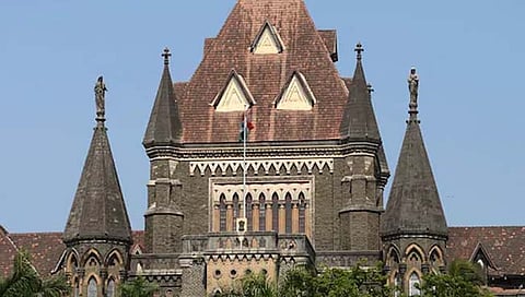 जालना : अल्पवयीन मुलीवर बलात्कार करून गर्भपात करणाऱ्या डॉक्टरची मुक्तता करण्यास मुंबई हायकोर्टाचा नकार
