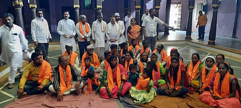 औरंगाबाद : ख्रिश्चन धर्माचा त्याग करून ५३ जणांचा हिंदू धर्मात प्रवेश