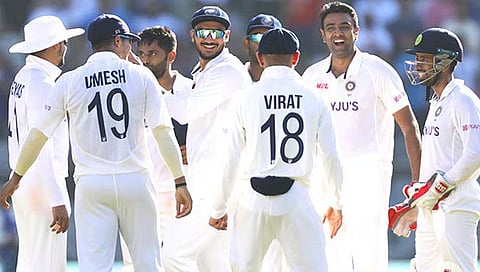 INDvsNZ Mumbai Test IND vs NZ  www.pudhari.com