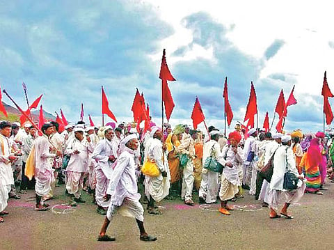मी तू पण गेले वाया ! पाहता पंढरीच्या राया!!