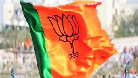जळगाव : भाजपच्या नगरसेवकांना अपात्रतेच्या नोटिसा 