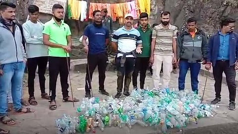 सज्जनगड संवर्धन टीमने येथे प्लास्टिक कचरा मुक्त अभियान सुरु केले 
आहे.