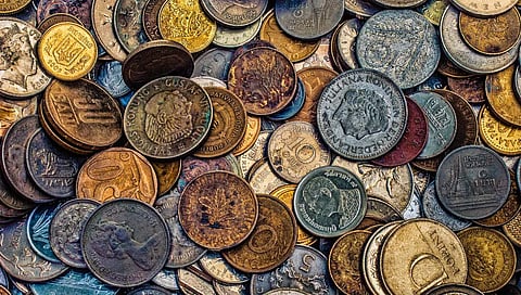 coins : पगार म्हणून दिली 227 किलोंची नाणी!