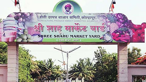 कोल्हापूर : अधिकारी, शेतकर्‍यांना गोळी घालण्याची व्यापार्‍याची धमकी