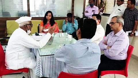 Wine sale : “‘वाईन विक्री’बाबत तीन महिन्‍यांमध्‍ये जनमान्यता घेऊनच राज्य सरकारने निर्णय घ्यावा”
