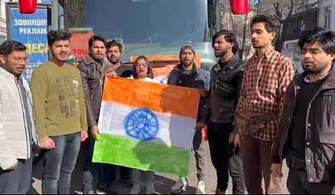 परभणी : युक्रेनमधील ४५ विद्यार्थी माल्दोवामध्ये आले; तरीही भारतीय राजदूत सहकार्य करेनात