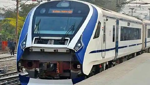 Union Budget 2022 : पुढील तीन वर्षांमध्‍ये ४०० नवीन वंदे भारत एक्सप्रेस सुरु करणार : अर्थमंत्री