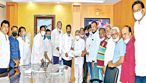 ‘जयप्रभा’ची जागा शासनाने ताब्यात घेण्यासाठी मुख्यमंत्र्यांशी चर्चा करू : डॉ. प्रतापसिंह जाधव