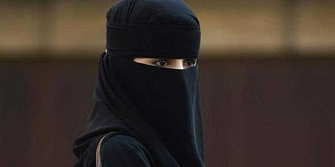  'अल्पवयीन मुस्लिम तरुणी विवाह 
