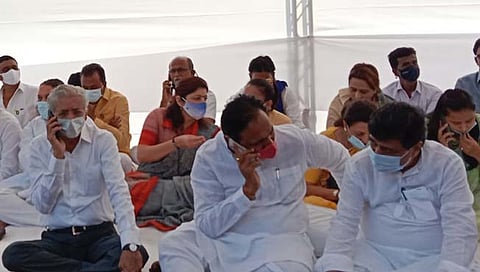 मंत्री नवाब मलिक यांच्या समर्थनार्थ महाविकास आघाडीचे  उपोषण