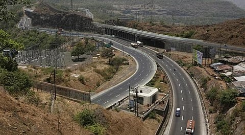 सोमाटणे फाटा बनलाय अपघाताचा सापळा