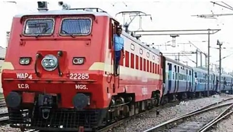 मध्य रेल्वेला मुंबईतील वारकर्‍यांचे वावडे !