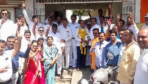धुळ्याच्या उपमहापौर पदाची माळ भाजपाचे अनिल नागमोते यांच्या गळ्यात
