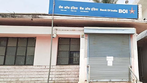 सोलापूर : राष्ट्रीयीकृत बँक कर्मचार्‍यांच्या संपामुळे आर्थिक व्यवहार ठप्प