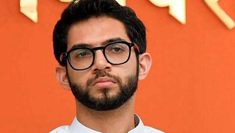 Aditya Thackeray : आदित्य ठाकरे, अनिल परबांच्या निकटवर्तीयांवर आयकर छापे