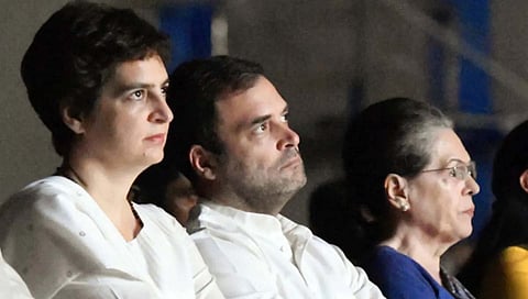 गांधी कुटुंबातील सदस्याला पक्षाच्या अध्यक्षपदावरून हटवता येते का ? नियम काय सांगतात..