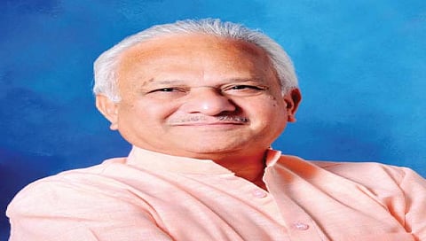 आ. सुधीर गाडगीळ 