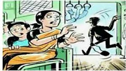 नाशिक : बसप्रवासात वृद्देकडील 12 तोळे सोने चोरीला