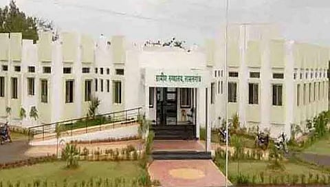 लासलगाव येथील ग्रामीण रुग्णालयाचे उपजिल्हा रुग्णालयात रुपांतर ; 17 पदेही भरणार