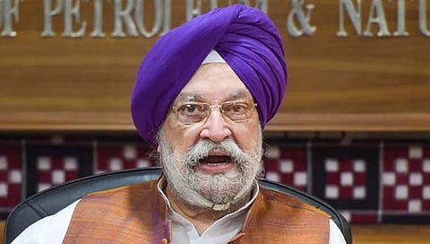 petroleum minister : दारुपेक्षा इंधनावरील कर कमी करा: पेट्रोलियम मंत्र्यांचा राज्‍य सरकारला टोला