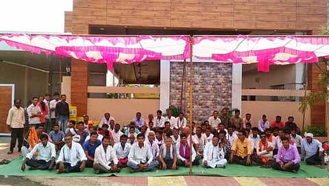भंडारा : भारनियमनाविरोधात शेतकऱ्यांचा नाना पटोलेंच्या निवासस्थानासमोर ठिय्या