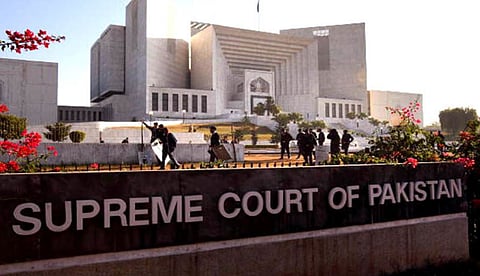 Pakistan SC :  इम्रान खान सरकारविराेधात विरोधकांची सुप्रीम कोर्टात धाव, विशेष खंडपीठासमाेर हाेणार सुनावणी