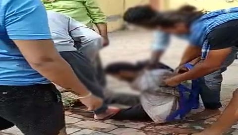 औरंगाबाद : लाकडी दांडक्‍याने ठेचून तरूणाचा खून