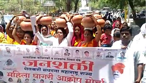 औरंगाबाद : संतप्त महिलांचा पाण्यासाठी जिल्हाधिकारी कार्यालयासमोर आक्रोश
