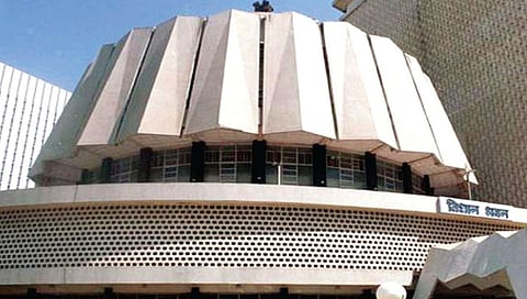 शिंदे- फडणवीस सरकार : महत्त्वाच्या खात्यांसाठी रस्सीखेच; भाजपमध्ये मंत्रिपदासाठी मोर्चेबांधणी