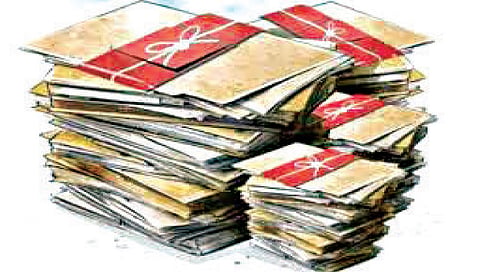 कार्यालयाचा कारभार लालफितीत 