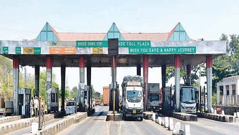सातारा : वाहनधारकांच्या मानगुटीवर टोलचे भूत कायम