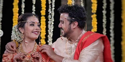 virajas kulkarni and shivani rangole 