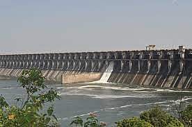 ‘उजनी’च्या पाण्यासाठी सोलापूरकरांचा जळफळाट का ; इंदापूरकरांचे धरणासाठी जमिनींसह संसारही झालेत उद्ध्वस्त