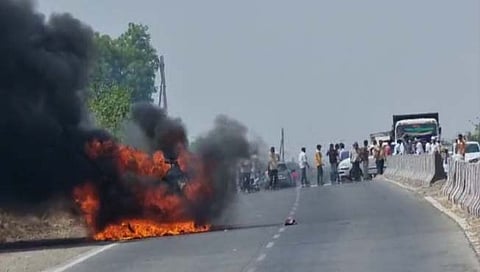 औरंगाबाद-जळगाव महामार्गावर बर्निंग कारचा थरार