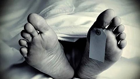 पैठण : अनोळखी तरुणाचा अर्धवट जळालेला मृतदेह सापडला, परिसरात खळबळ