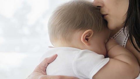 Mother’s’ day : ‘ती आई होती म्हणूनी घनव्याकूळ मीही रडलो… : थोरामोठ्यांच्या कवितेतील आई 