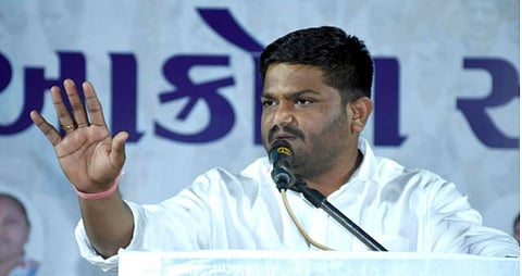हार्दिक पटेल : मोदींच्‍या गुजरातमध्‍ये ‘उपद्रव मूल्‍य’ दाखवणारा ‘पाटीदार’ नेता