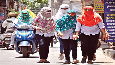 नाशिककरांना उकाड्याने घामाच्या धारा
